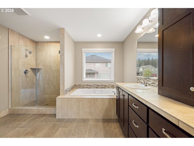 13215 Ne 56TH Ave, Vancouver, WA 98686