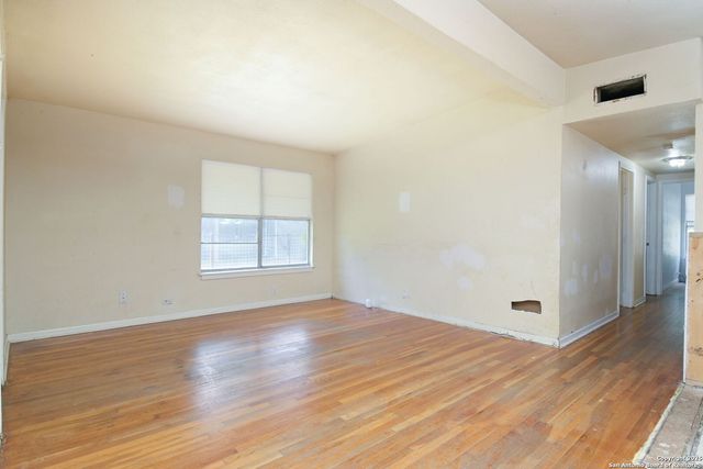 271 Middlebury, San Antonio, TX 78217