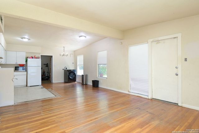 271 Middlebury, San Antonio, TX 78217