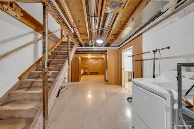 202 Meadow Pointe Drive, Fenton, MI 48430