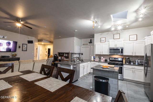 14812 HARRY FLOURNOY Avenue, El Paso, TX 79938