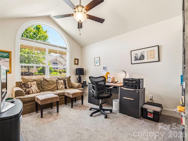 39 Braeburn Way, Flat Rock, NC 28731