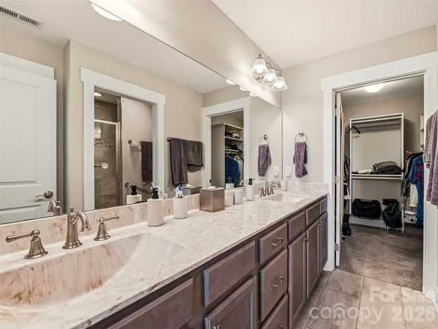 39 Braeburn Way, Flat Rock, NC 28731