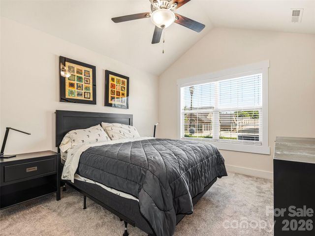 39 Braeburn Way, Flat Rock, NC 28731