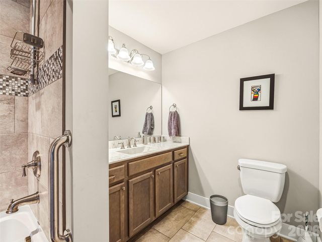 39 Braeburn Way, Flat Rock, NC 28731