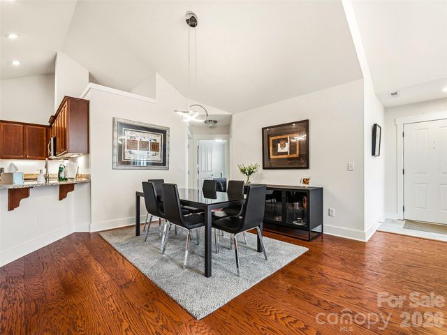 39 Braeburn Way, Flat Rock, NC 28731