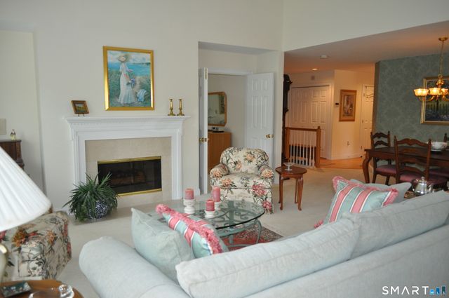 9 Centerbrook Court 9, Avon, CT 06001