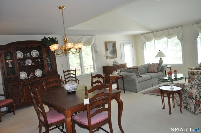 9 Centerbrook Court 9, Avon, CT 06001