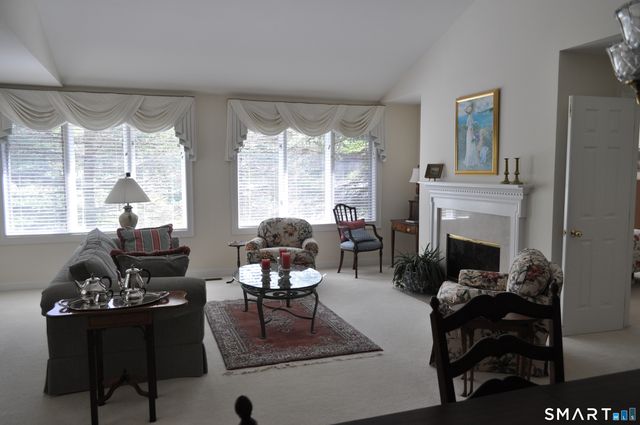 9 Centerbrook Court 9, Avon, CT 06001