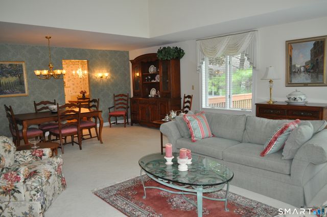 9 Centerbrook Court 9, Avon, CT 06001