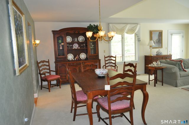 9 Centerbrook Court 9, Avon, CT 06001