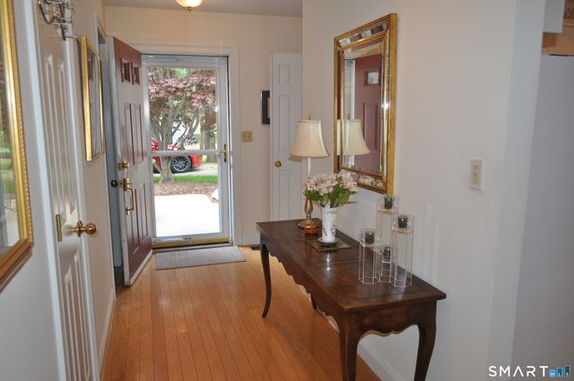 9 Centerbrook Court 9, Avon, CT 06001