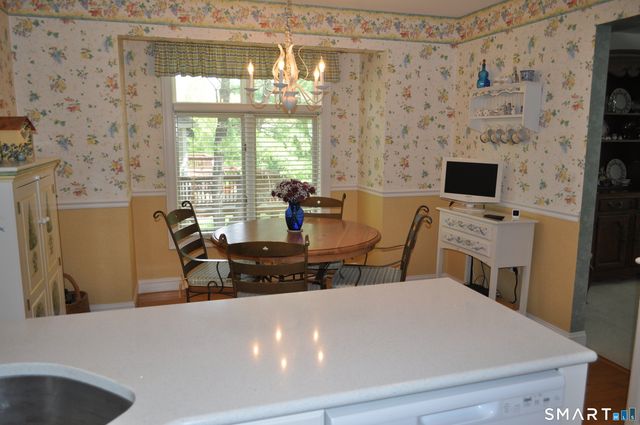 9 Centerbrook Court 9, Avon, CT 06001