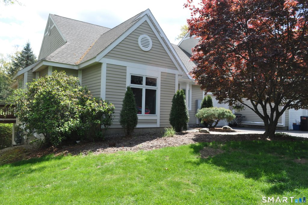 9 Centerbrook Court 9, Avon, CT 06001