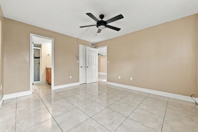 8285 Sunrise Lakes Boulevard 102, Sunrise, FL 33322
