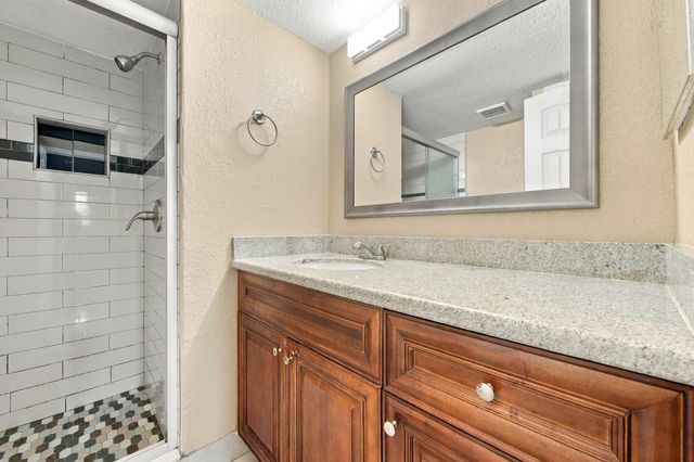 8285 Sunrise Lakes Boulevard 102, Sunrise, FL 33322