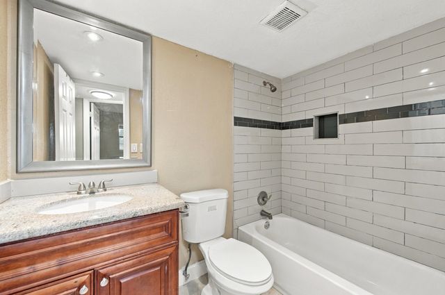8285 Sunrise Lakes Boulevard 102, Sunrise, FL 33322