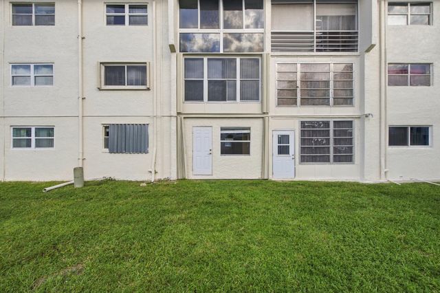 8285 Sunrise Lakes Boulevard 102, Sunrise, FL 33322
