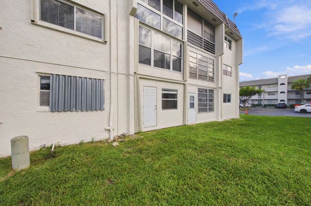 8285 Sunrise Lakes Boulevard 102, Sunrise, FL 33322