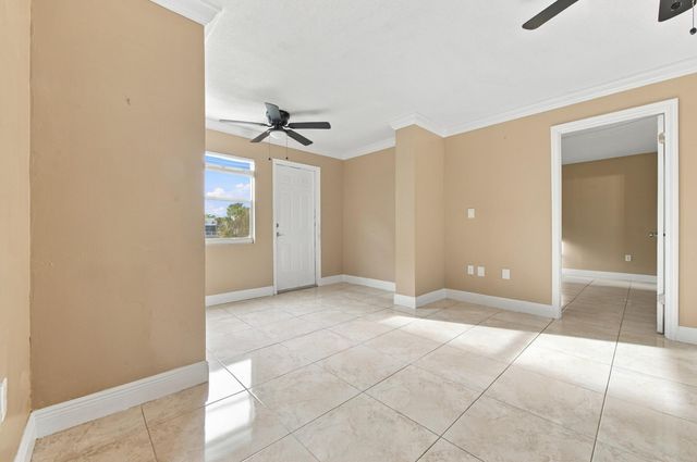 8285 Sunrise Lakes Boulevard 102, Sunrise, FL 33322