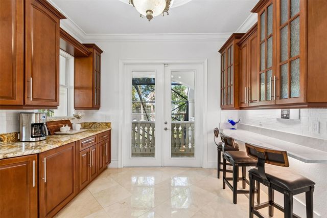 6233 BAYSHORE BOULEVARD, Tampa, FL 33611