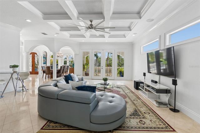 6233 BAYSHORE BOULEVARD, Tampa, FL 33611