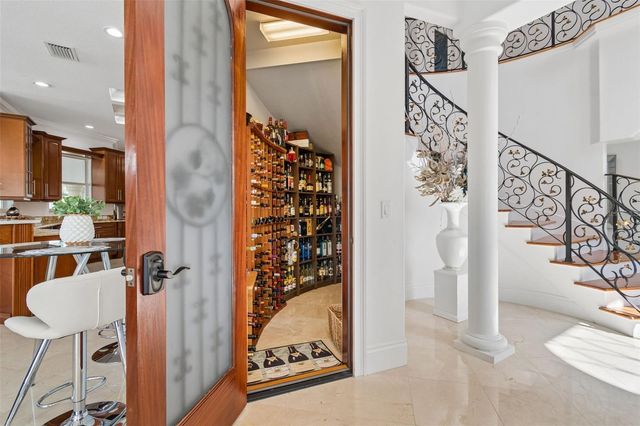 6233 BAYSHORE BOULEVARD, Tampa, FL 33611