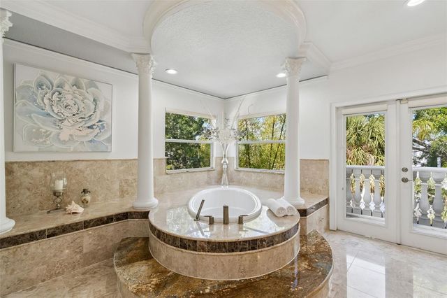 6233 BAYSHORE BOULEVARD, Tampa, FL 33611