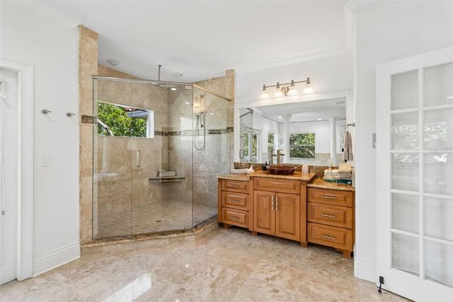 6233 BAYSHORE BOULEVARD, Tampa, FL 33611