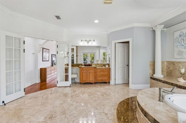 6233 BAYSHORE BOULEVARD, Tampa, FL 33611