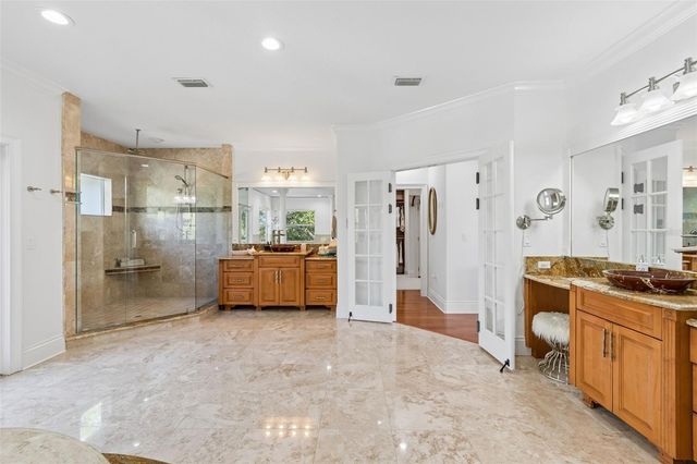 6233 BAYSHORE BOULEVARD, Tampa, FL 33611