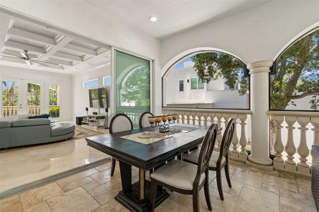 6233 BAYSHORE BOULEVARD, Tampa, FL 33611