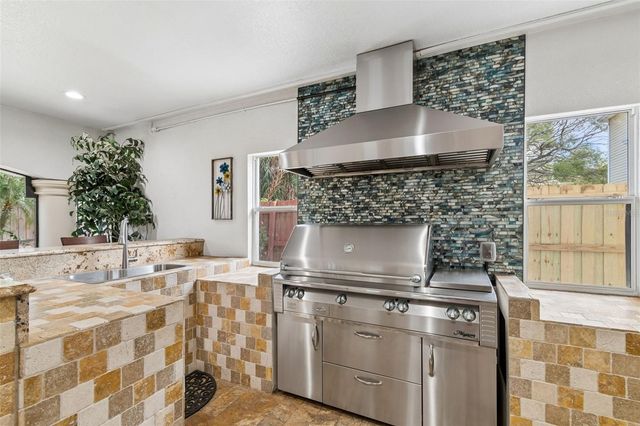 6233 BAYSHORE BOULEVARD, Tampa, FL 33611