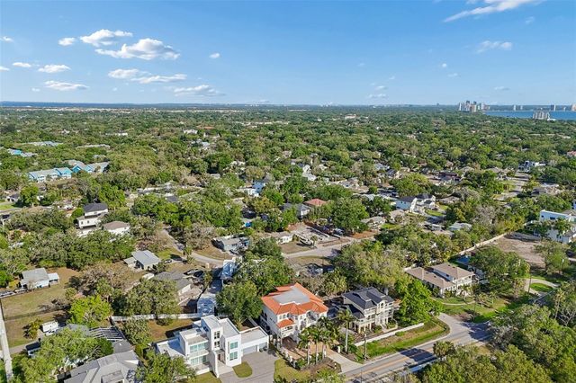 6233 BAYSHORE BOULEVARD, Tampa, FL 33611