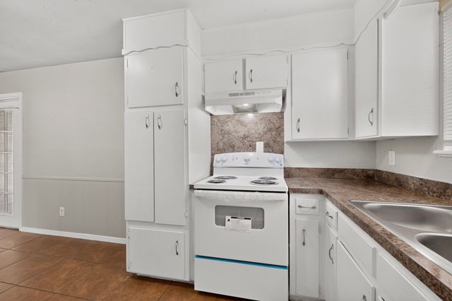 5500 Oak Grove Road, Fort Worth, TX 76134