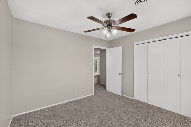 5500 Oak Grove Road, Fort Worth, TX 76134