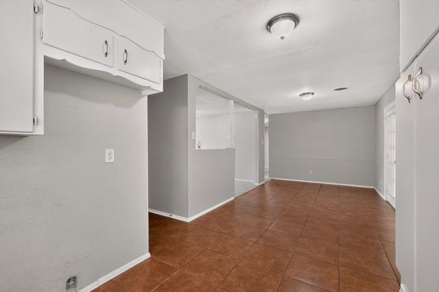 5500 Oak Grove Road, Fort Worth, TX 76134