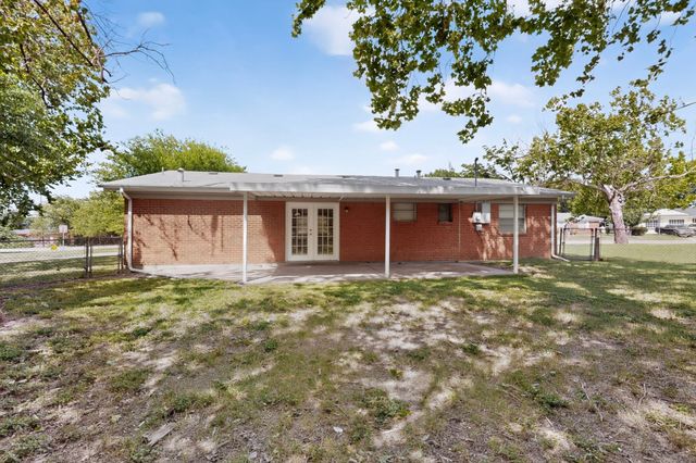 5500 Oak Grove Road, Fort Worth, TX 76134
