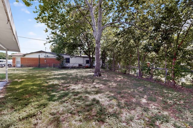 5500 Oak Grove Road, Fort Worth, TX 76134