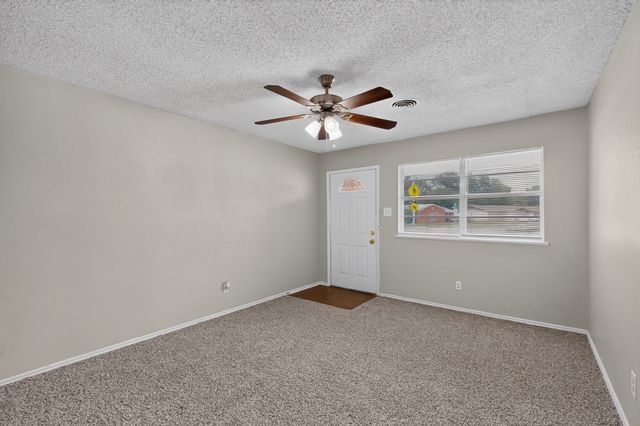5500 Oak Grove Road, Fort Worth, TX 76134
