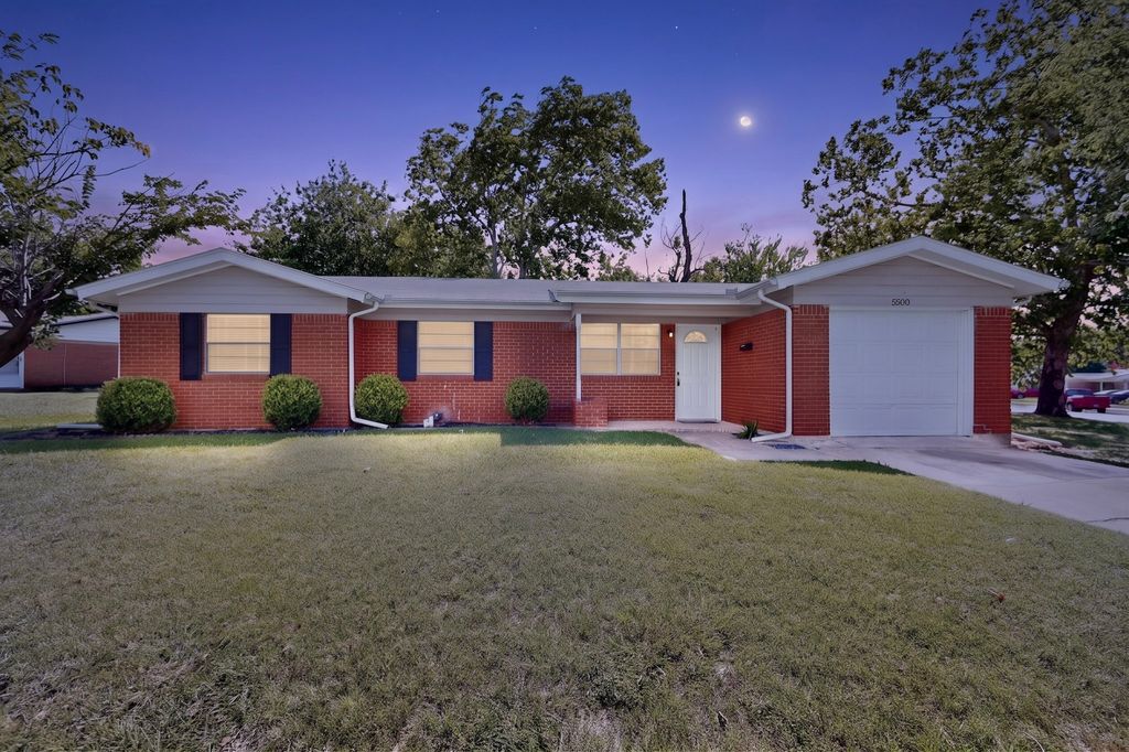 5500 Oak Grove Road, Fort Worth, TX 76134
