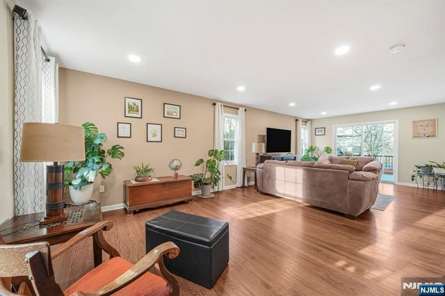 12 Montville Avenue, Montville Township, NJ 07045