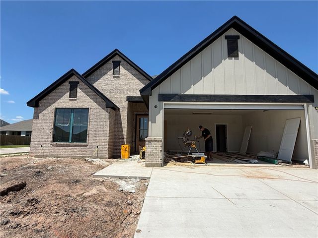 2822 Captain Drive, Bryan, TX 77808