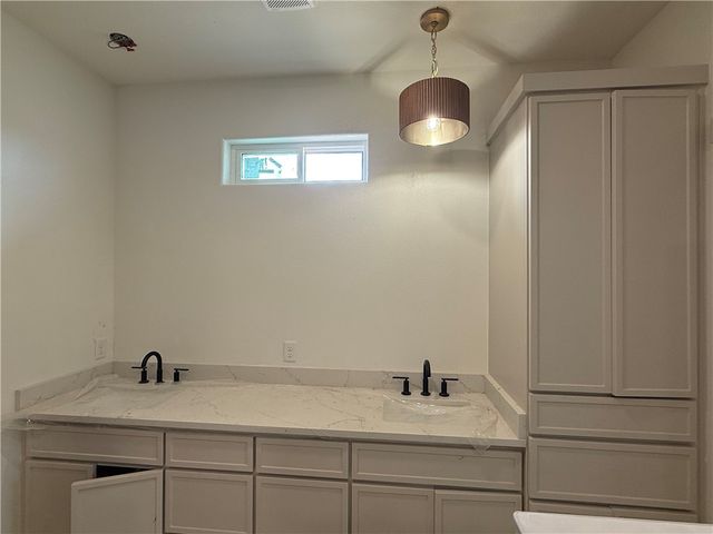 2822 Captain Drive, Bryan, TX 77808