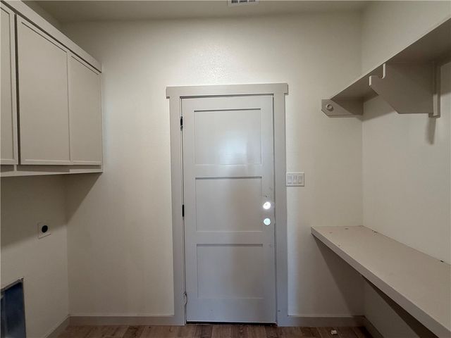 2822 Captain Drive, Bryan, TX 77808