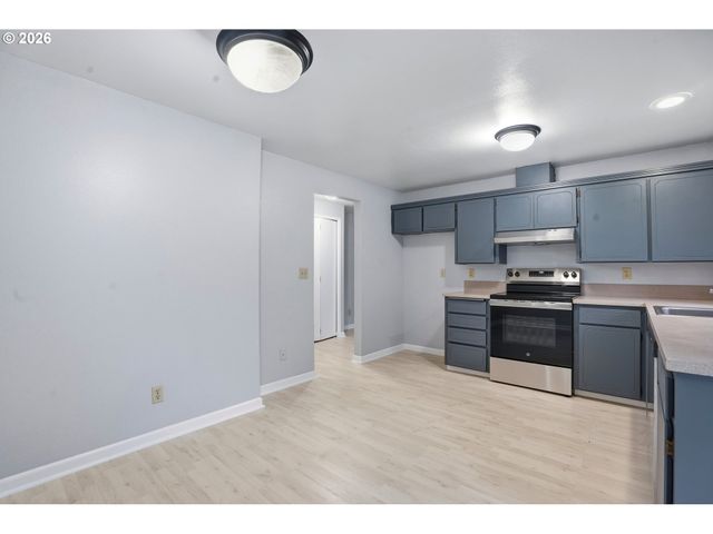 349 Ne 18TH St, Gresham, OR 97030