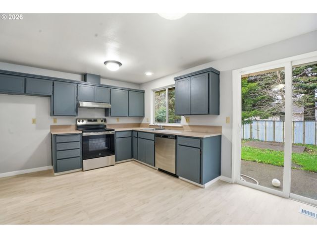 349 Ne 18TH St, Gresham, OR 97030