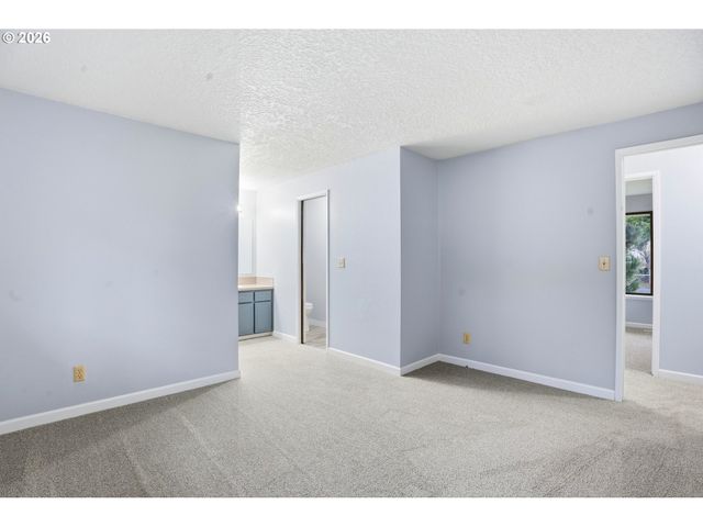 349 Ne 18TH St, Gresham, OR 97030