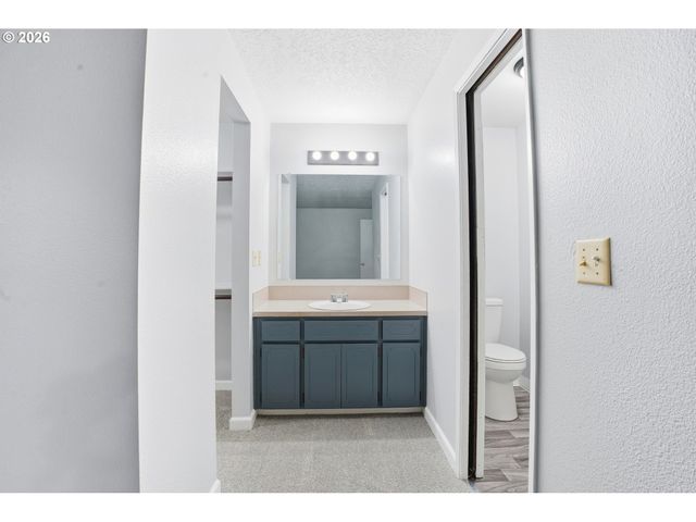 349 Ne 18TH St, Gresham, OR 97030