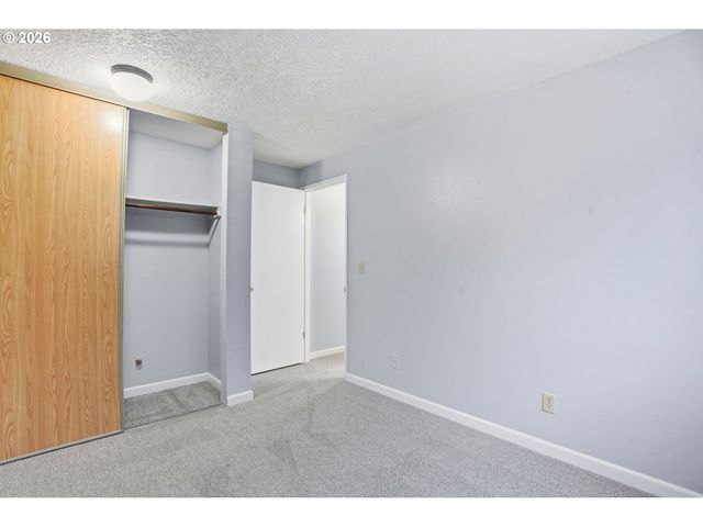 349 Ne 18TH St, Gresham, OR 97030